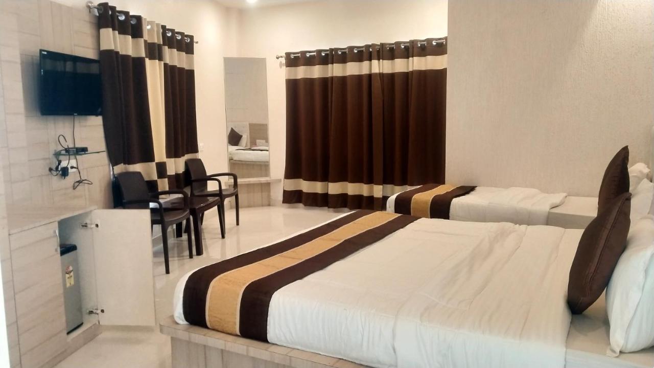 Hotel Namo Palace Kota  Kültér fotó